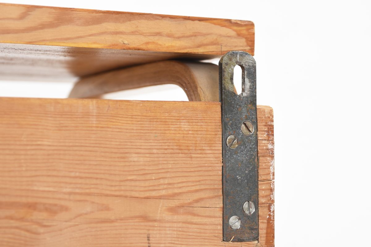 Aalto Alvar Coat and hat rack 07