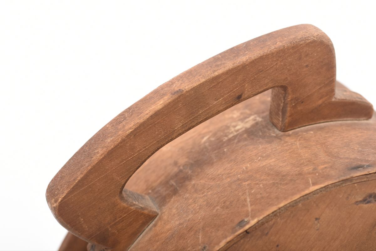 Anonymous Wooden berry picker 01