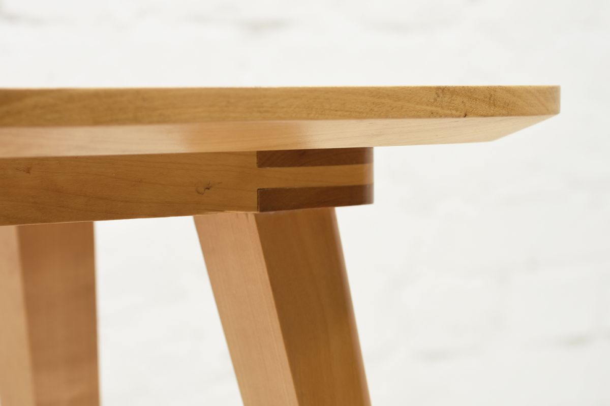 Tapiovaara-Ilmari-Side-Table-ellipse_detail3