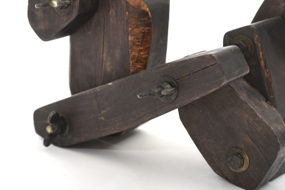 Anonymous wooden adjustable sculpture 05