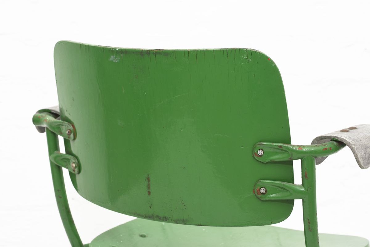 Tapiovaara-Ilmari-Nana-Armchair-Metal-Armrest_detail4