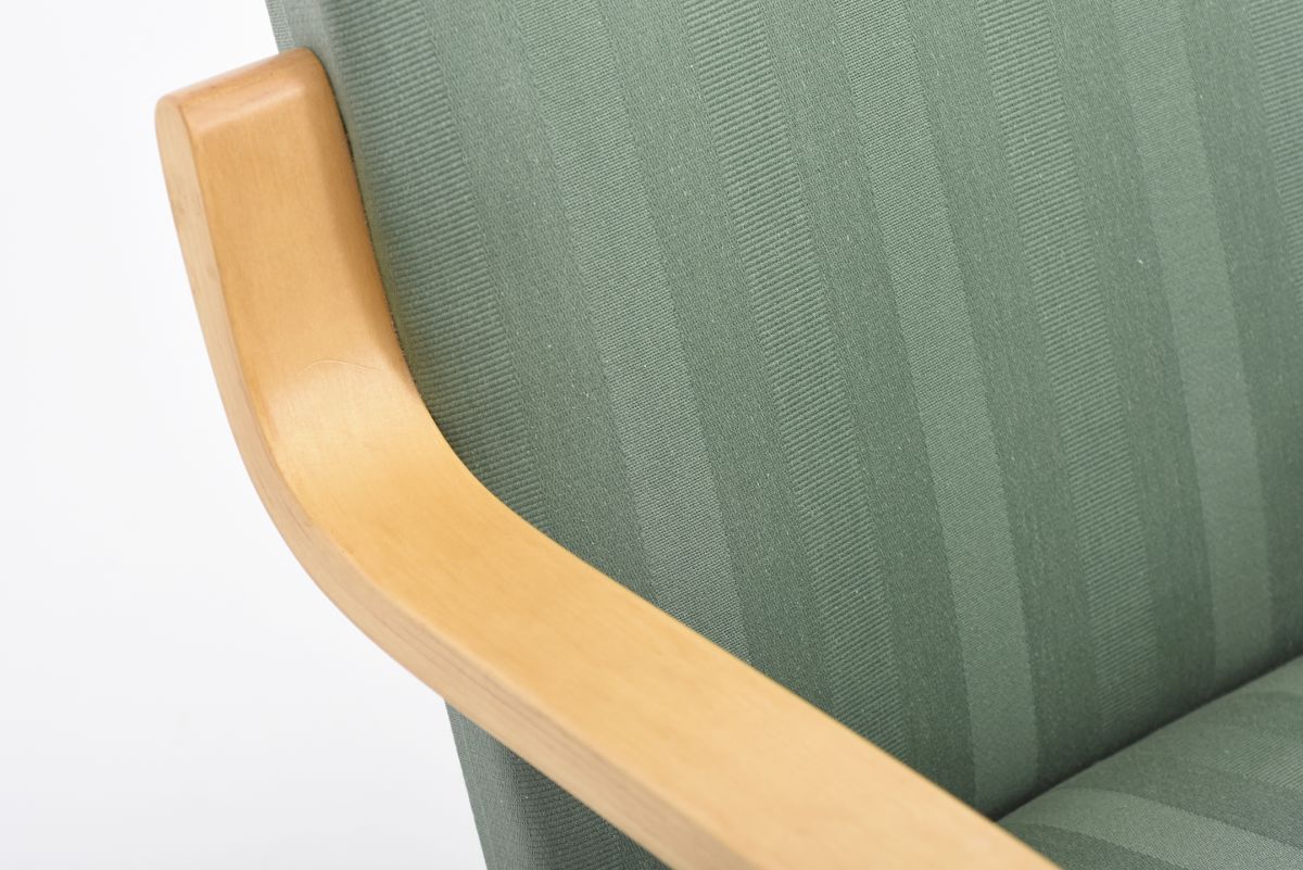 Aalto Alvar Armchair 402 green 02