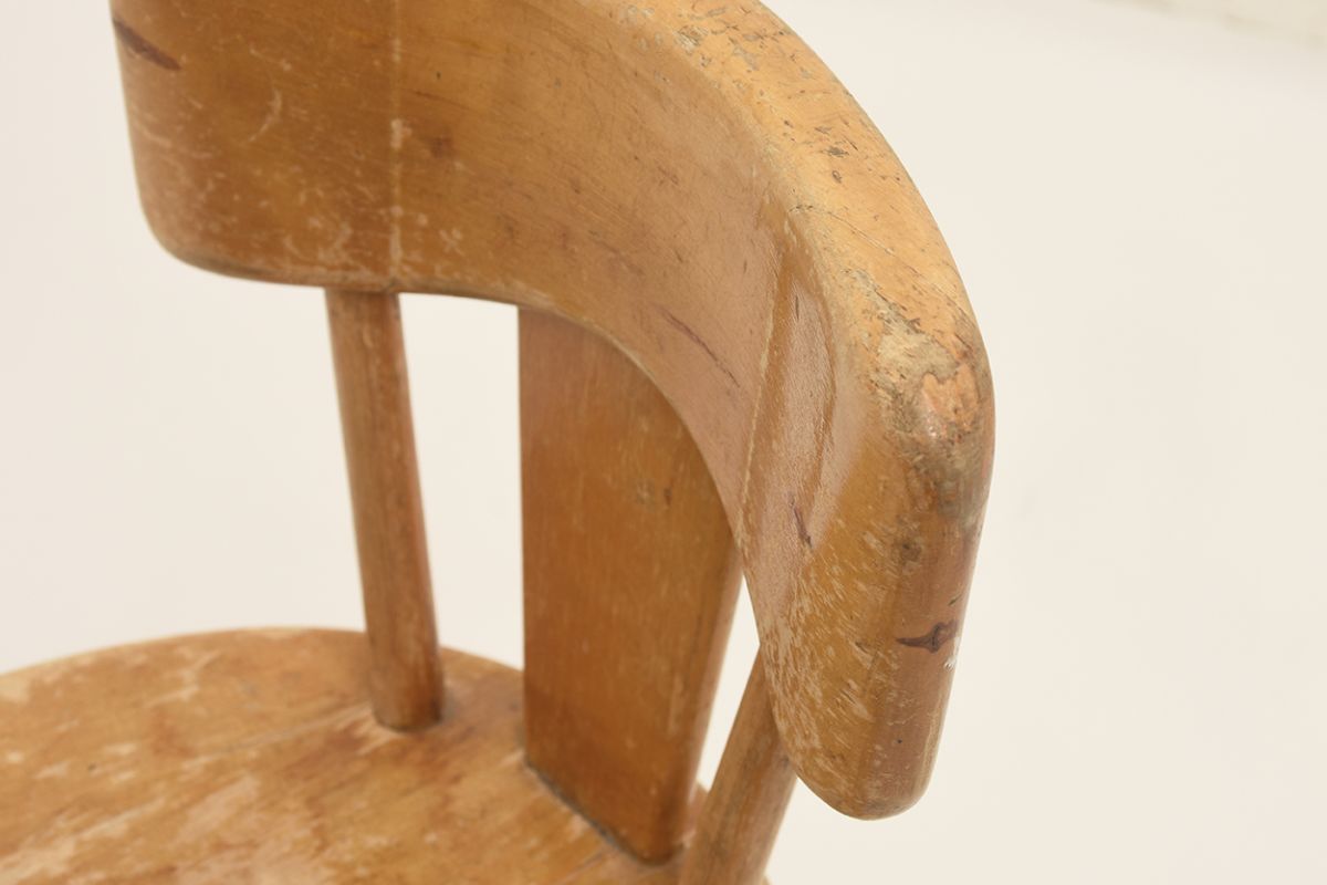 Solidwood-Kids-Chair_detail1