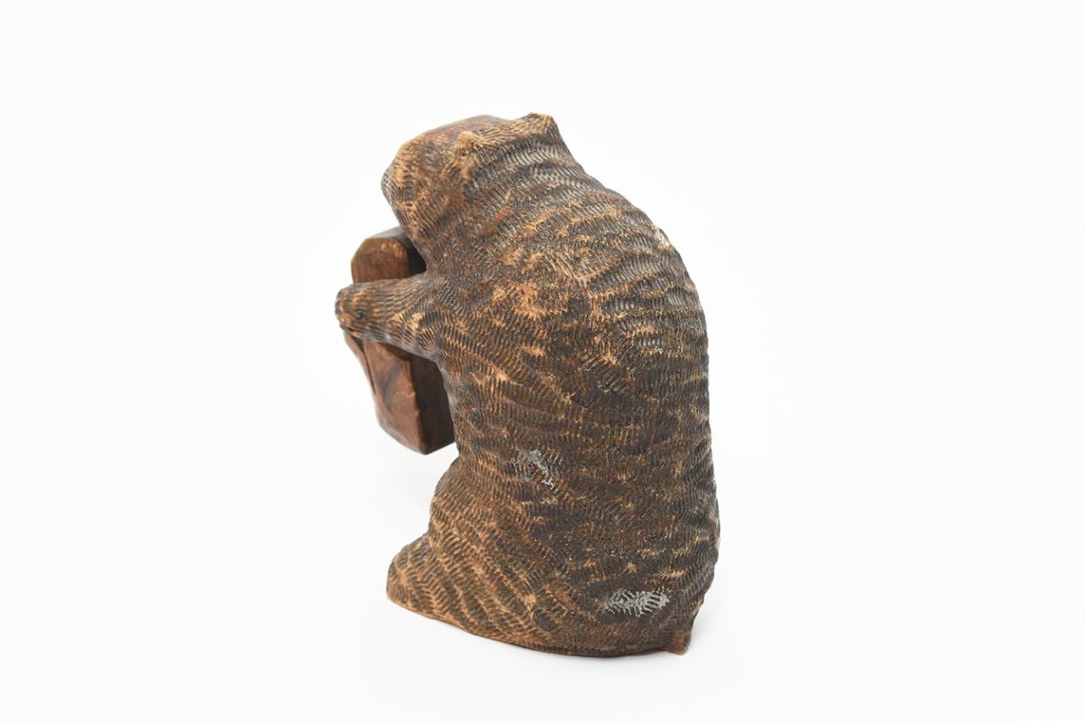 Folky-Wooden-Bear-details2