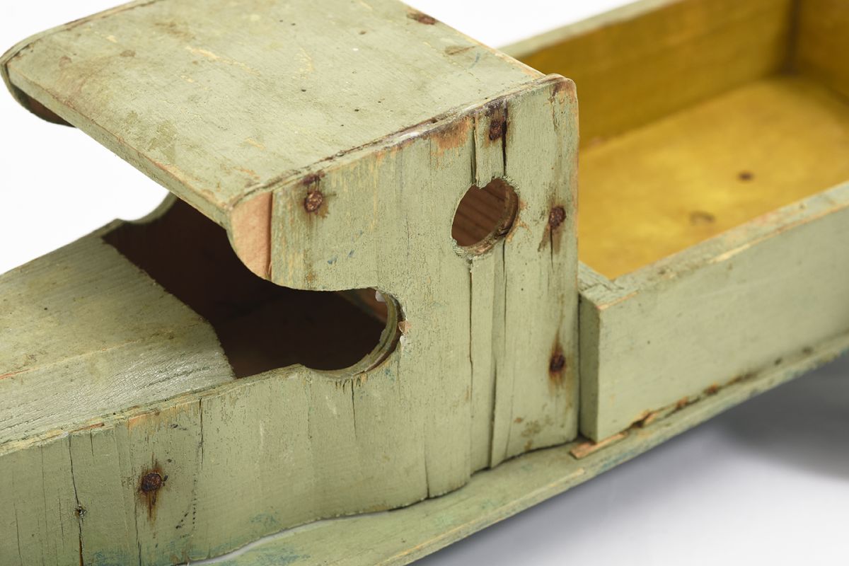 Anonymous-Wooden-Toy-Truck_detail2