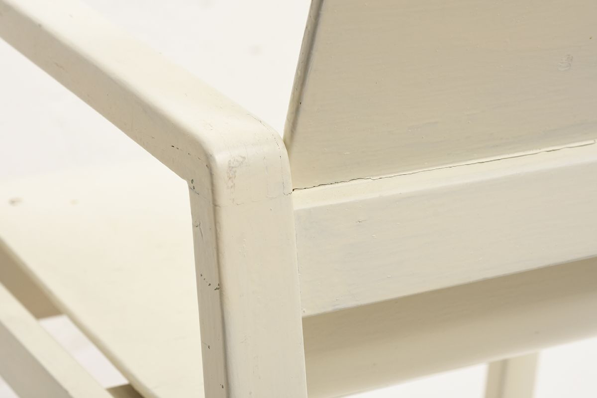 Aalto-Alvar-Hallway-Chair-White_detail8