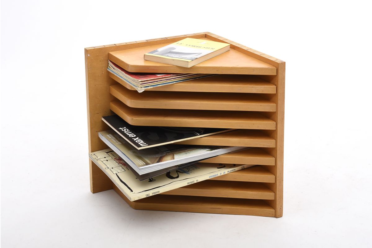 Anonymous Finnish book stand 09