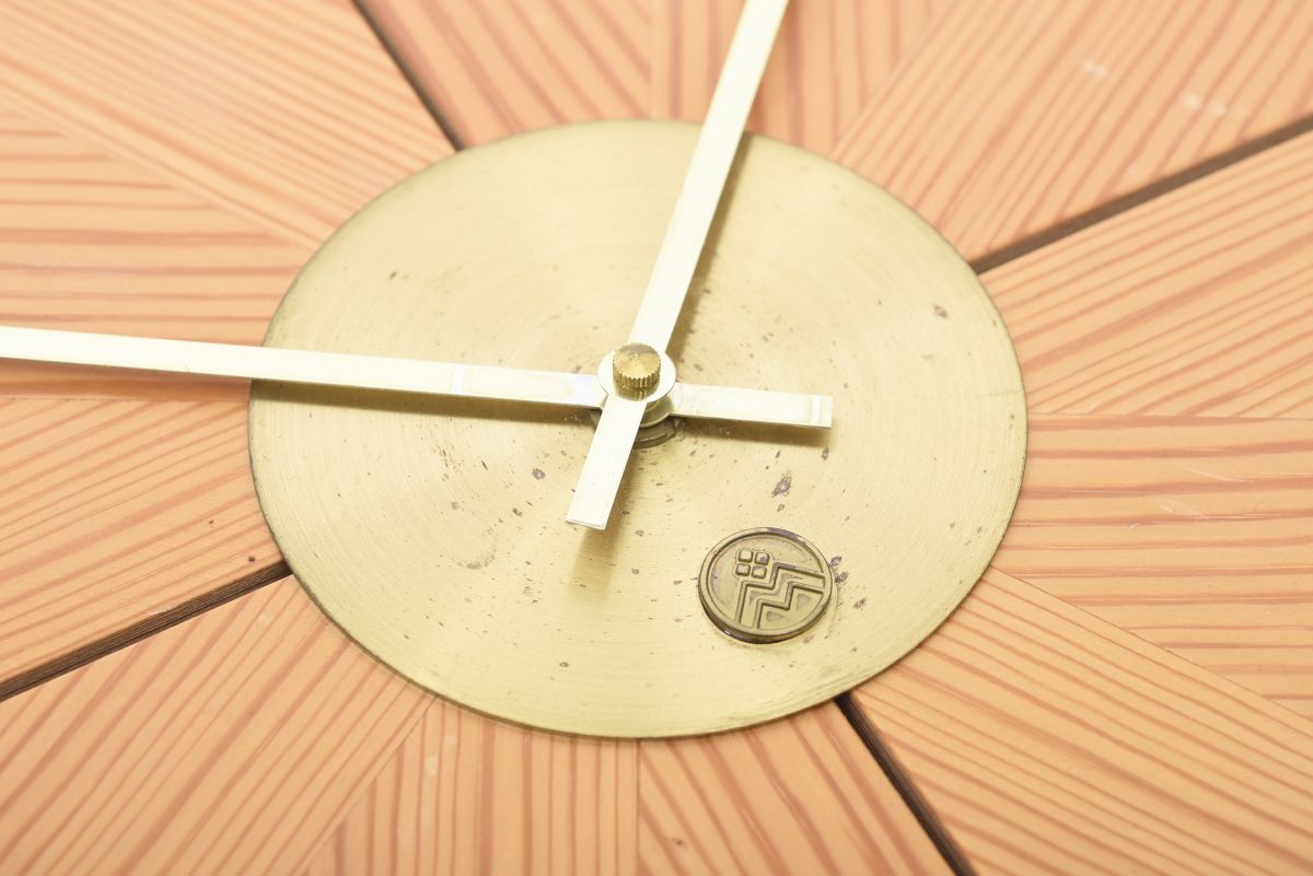 Anonymou Wooden wall clock 03