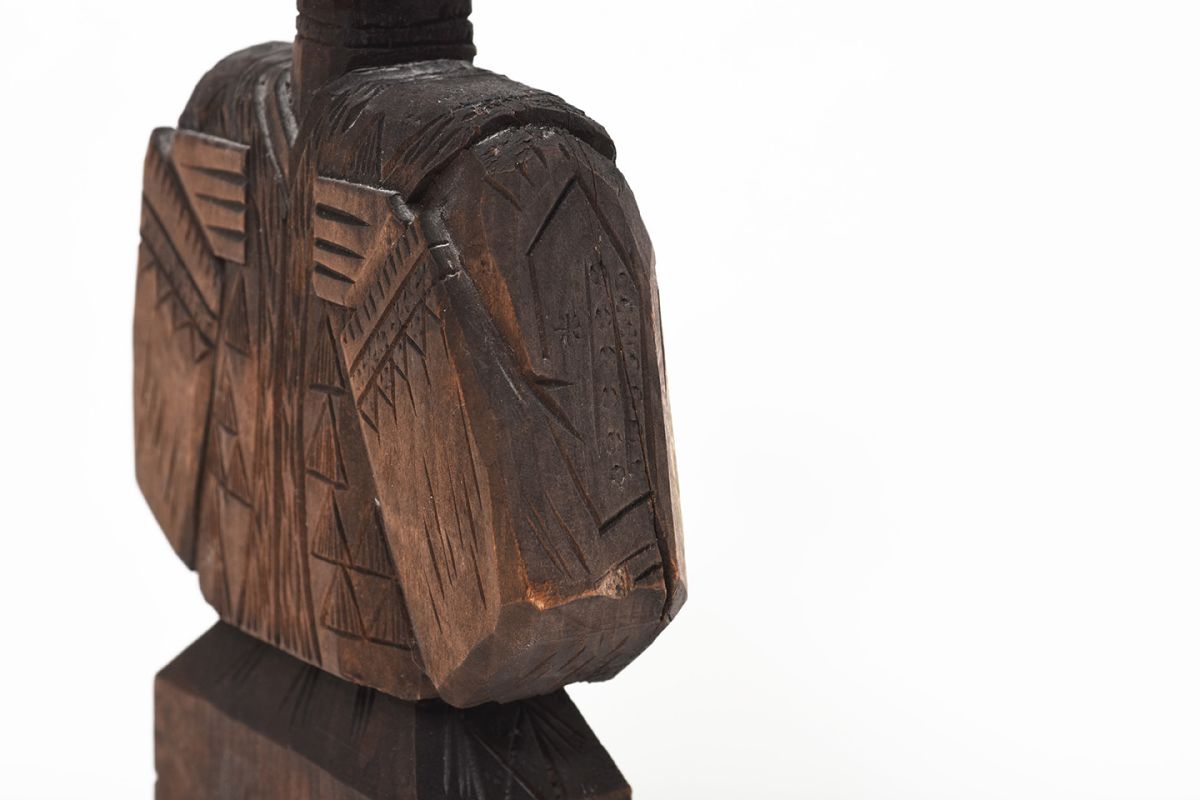 Folky Finnish Sculpture of a Man details7