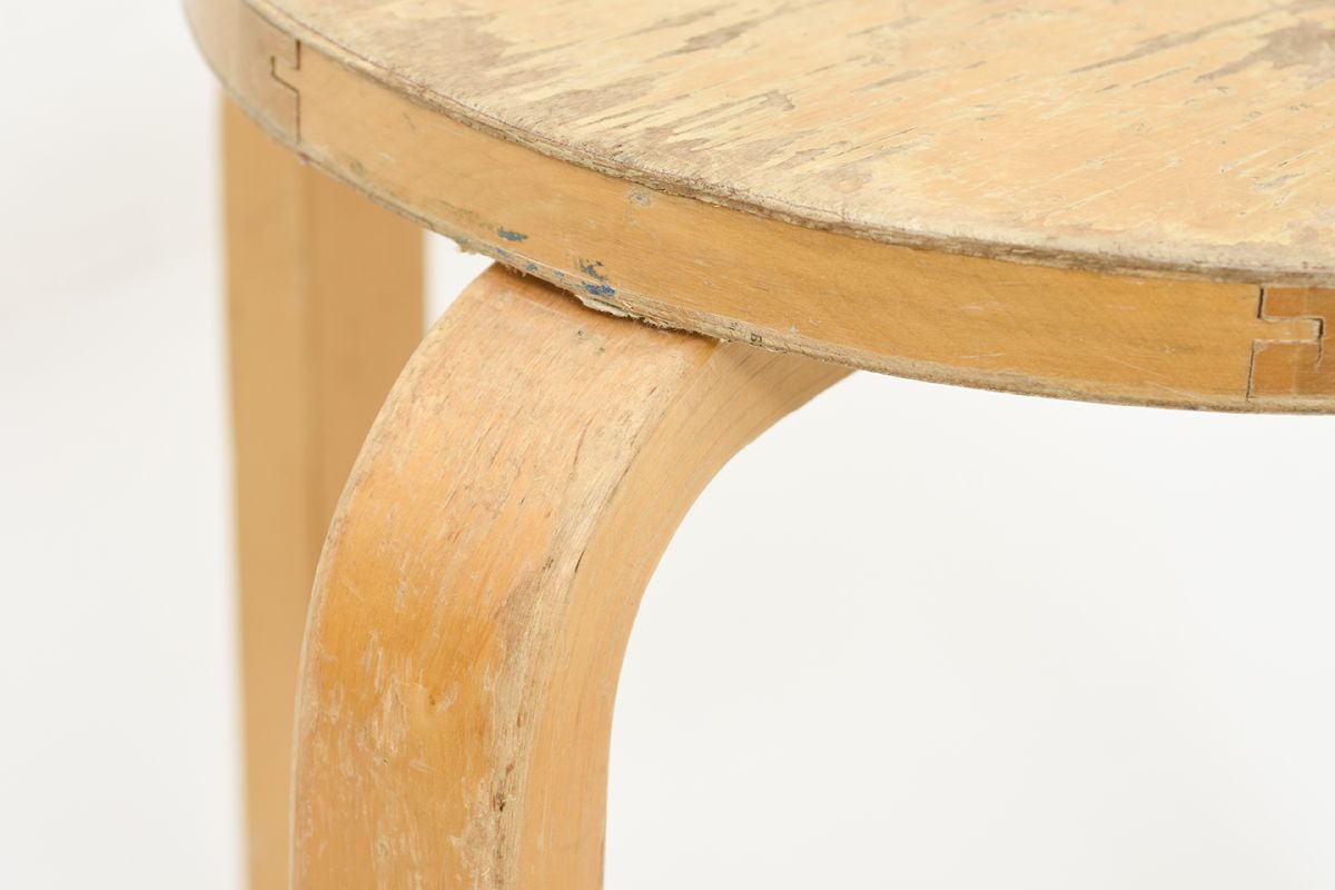 Aalto-Alvar-Stool-E60-Birch-1950_detail3