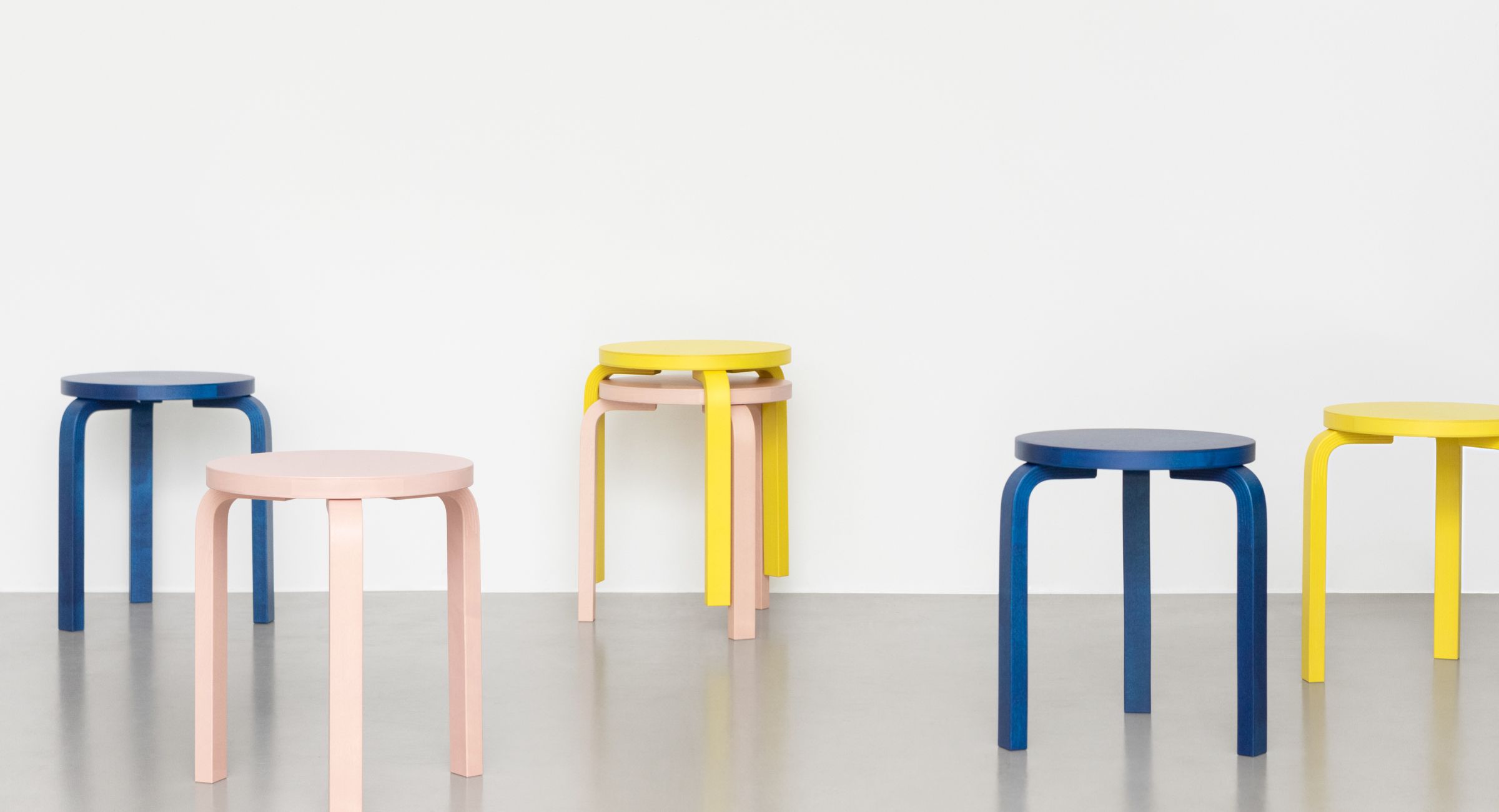supreme artek stool used 北欧家具 Supreme x Artek Stool 60, New Old Stock/New In Box at