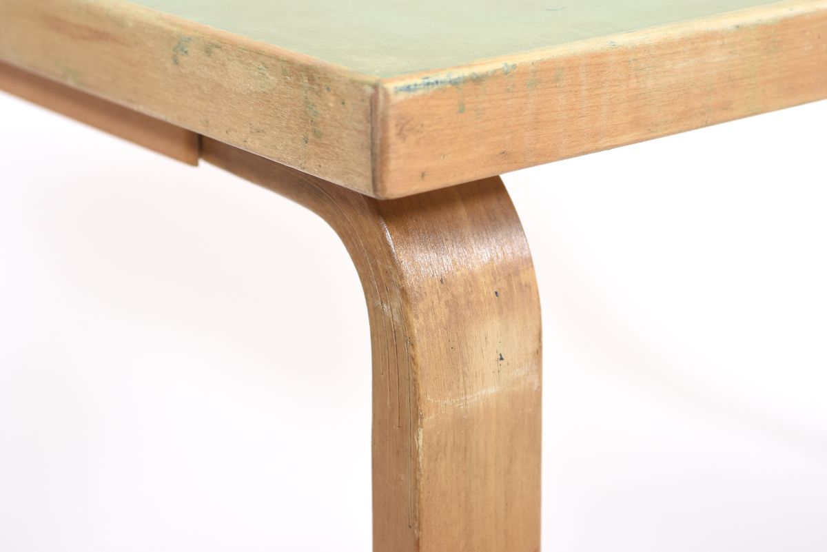 Aalto Alvar Table green lino Lleg 07