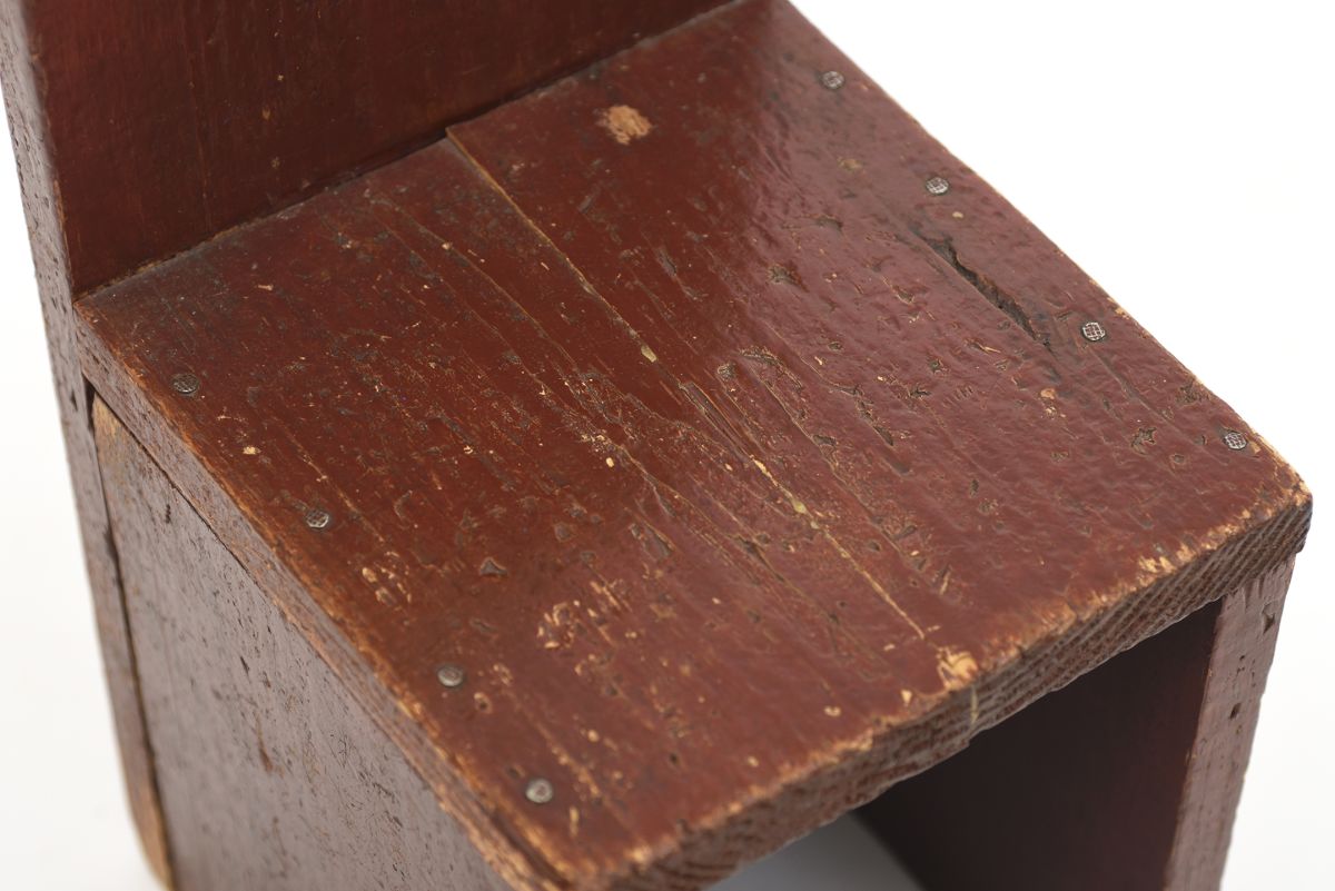 Anonymous Wooden kids chair burgandy 03