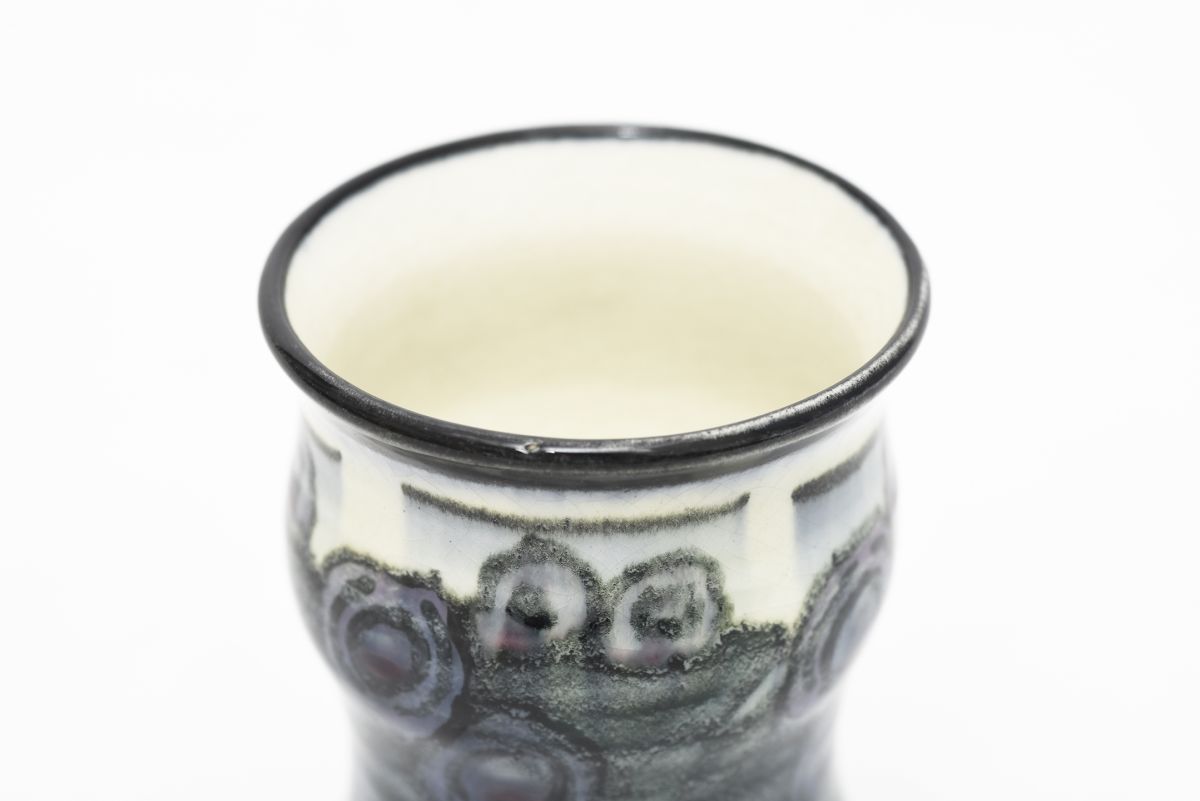 EJ Small ceramic vase 01