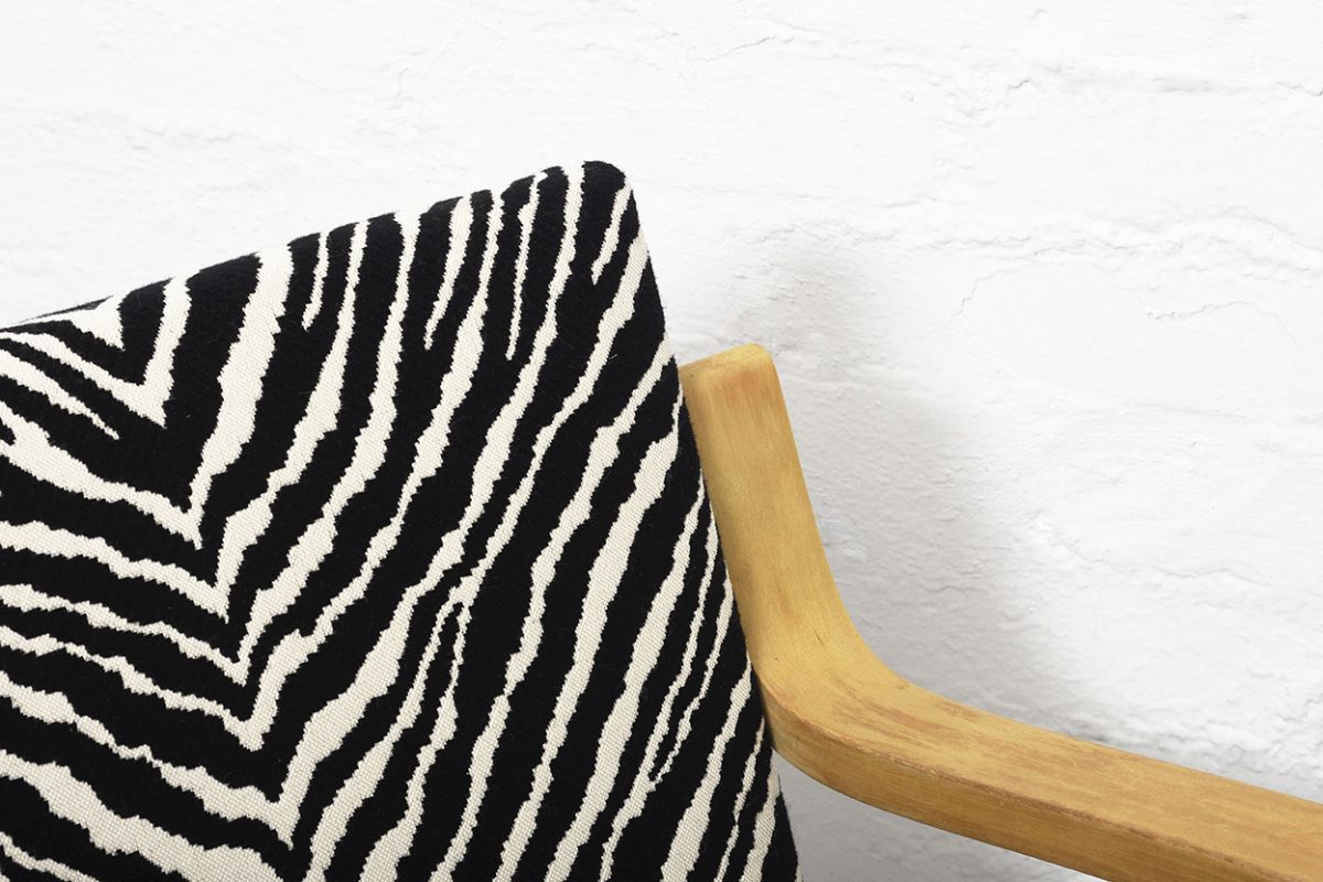 Aalto 402 Armchair Zebra details2