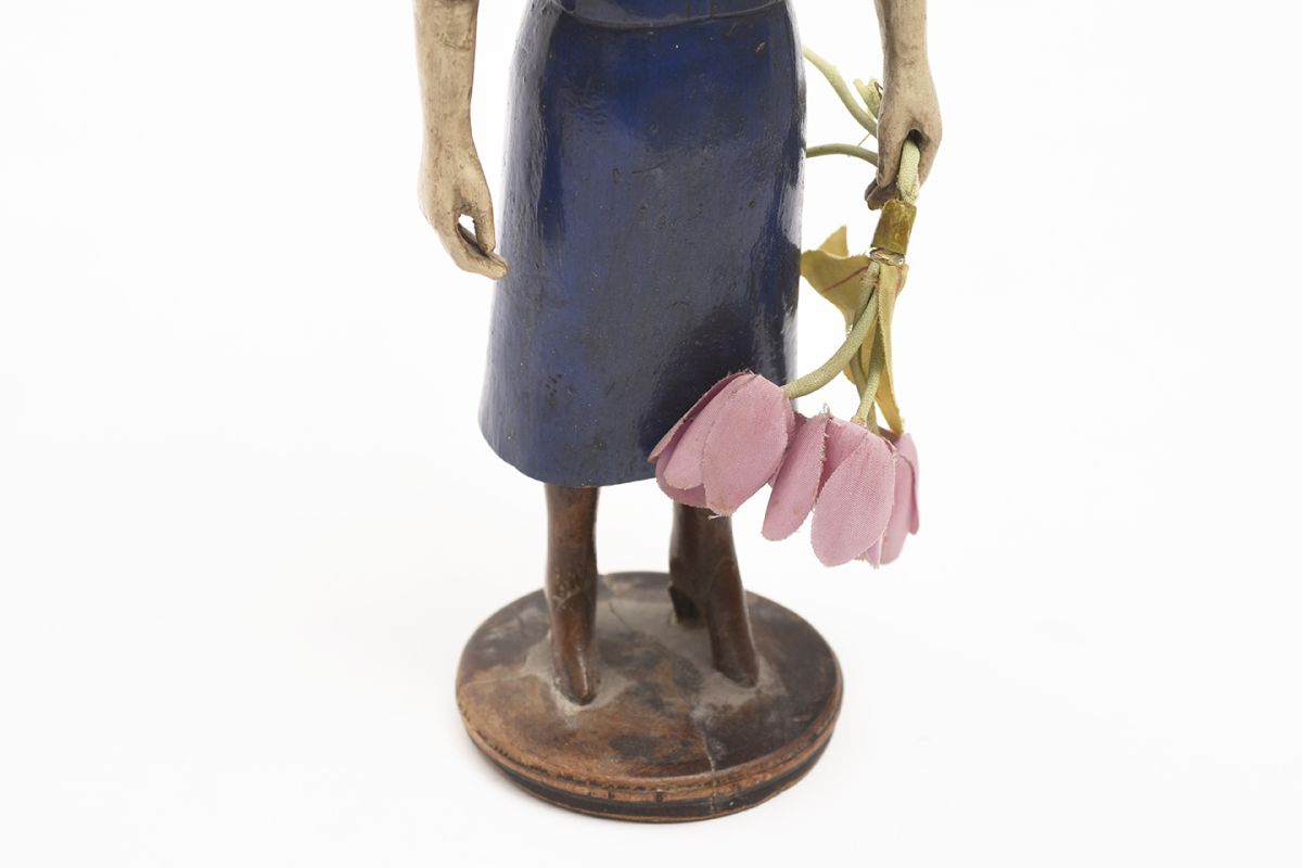 Anonymous-Wooden-Sclupture-Woman-With-Flower_detail5