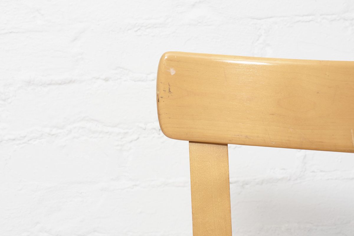 Aalto-Chair69-Yellow-Vinyl-details2