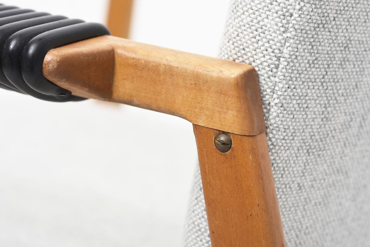 Name Armchair 06