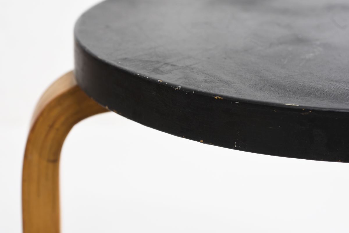 Aalto Alvar Stool60 black x birch 2 1930 02