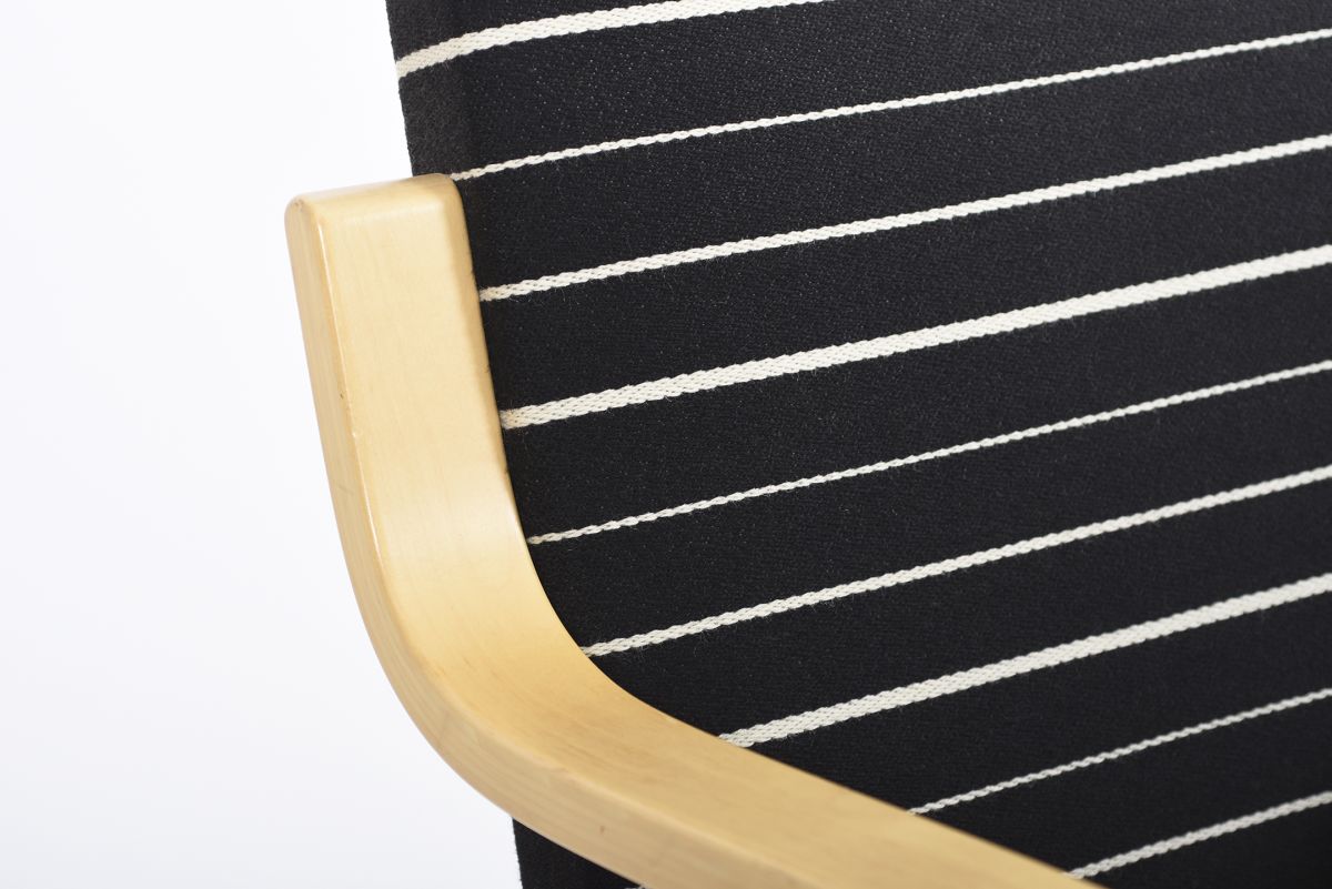 Aalto Alvar Chair 402 Artek stripe 04