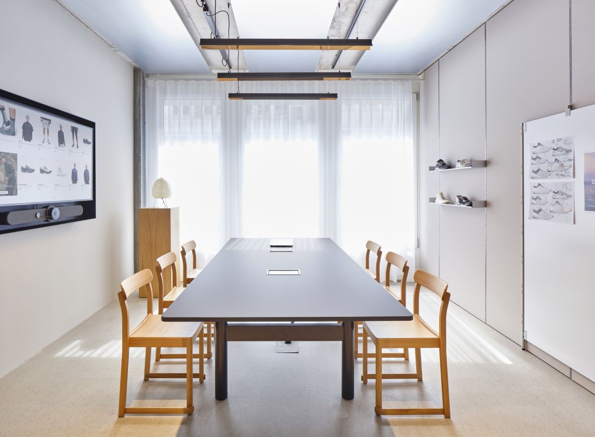 On_Running_Headquarter__43
