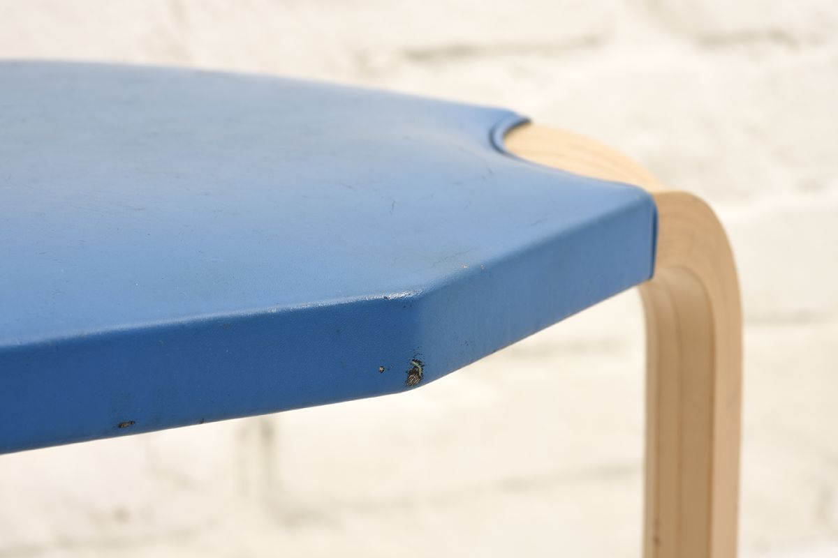 Aalto-Alvar-Stool X-602-Blue_detail2