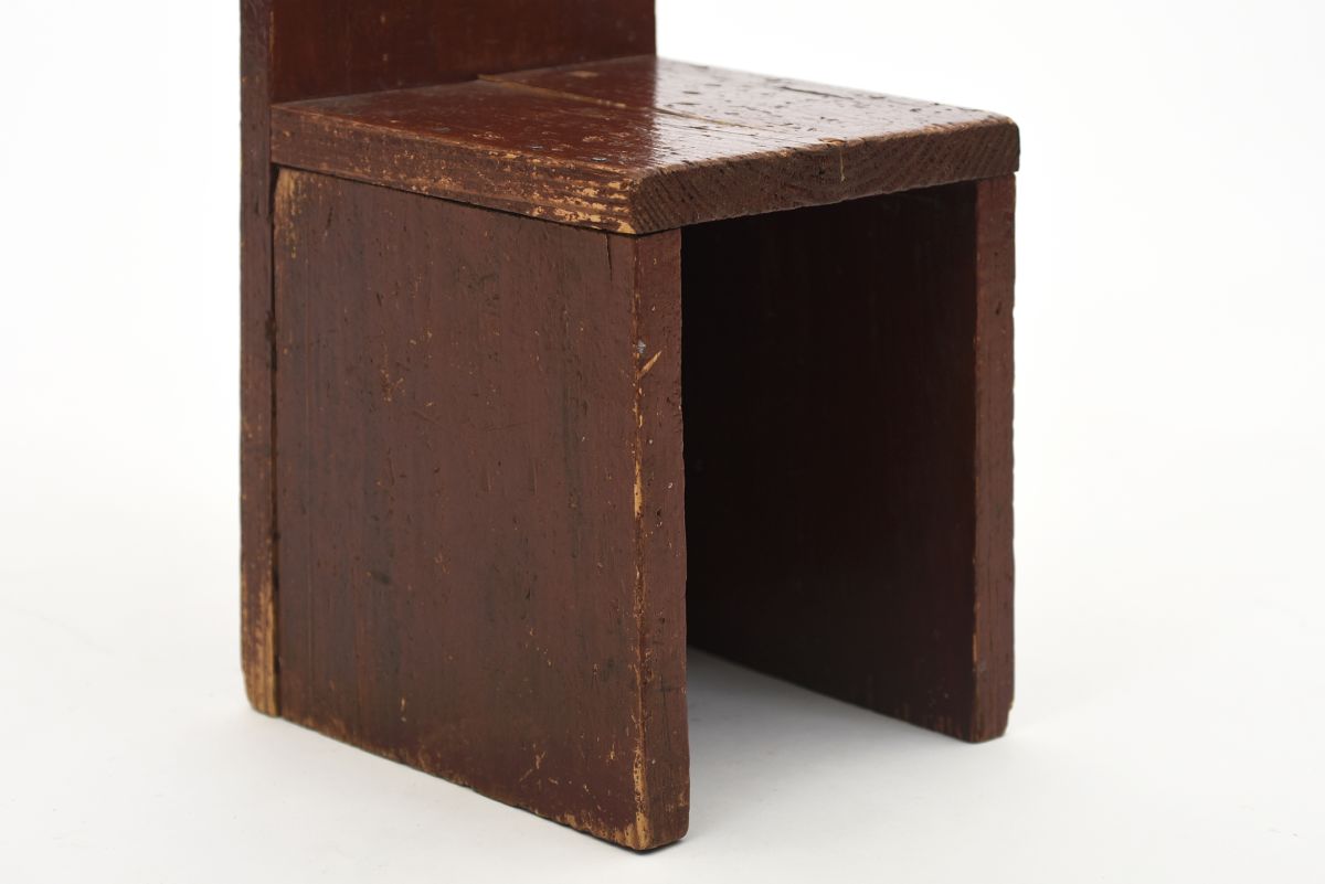 Anonymous Wooden kids chair burgandy 04