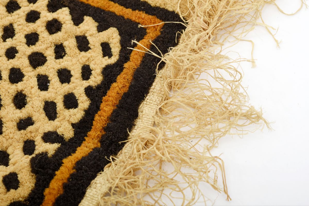 Anonymous small rug artek 02