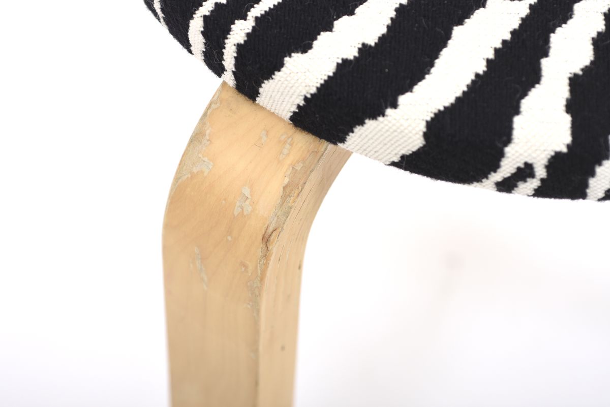 Aalto Alvar Stool 60 Zebra 5 slits 01