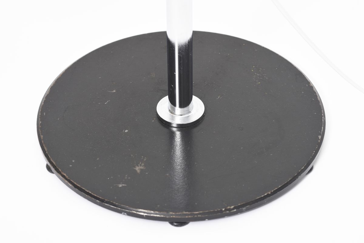 Kukkapuro Yrjö The 100 series table lamp 07