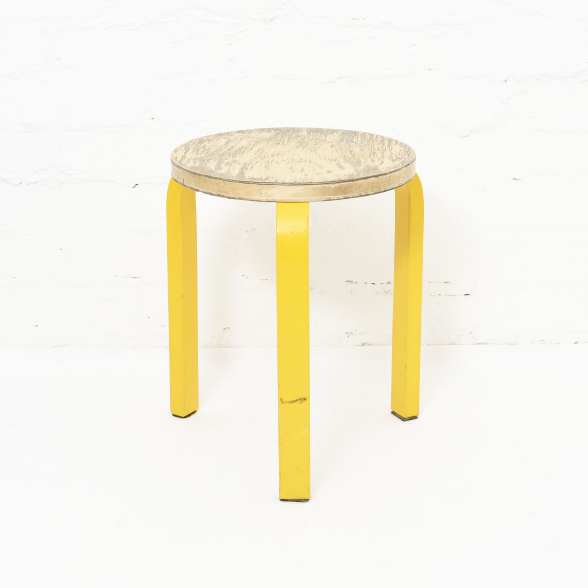 Aalto-Alvar-Stool60-Painted-Leg-Yellow