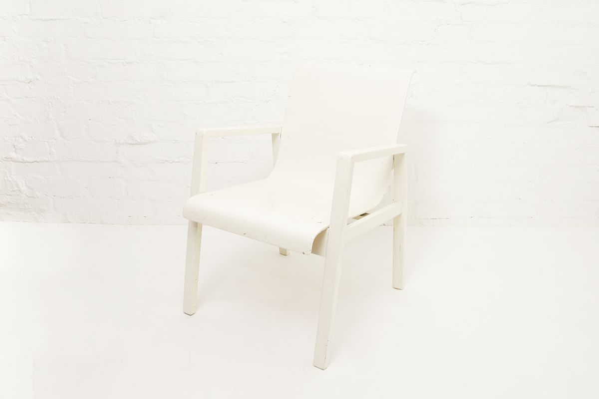 Aalto-Alvar-Hallway-Chair-White