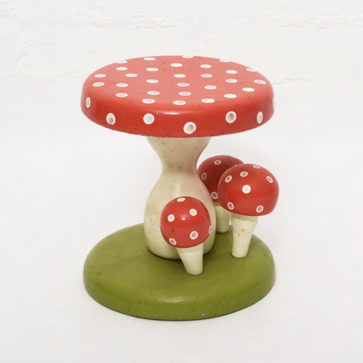 Folky Mushroom Stool1