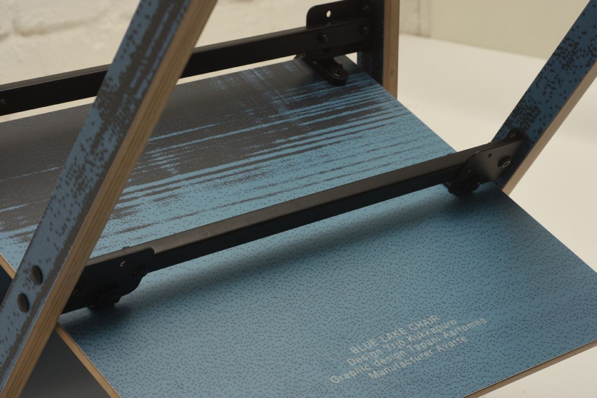 Kukkapuro Yrjo Tattoo Chair Blue Lake Detail1