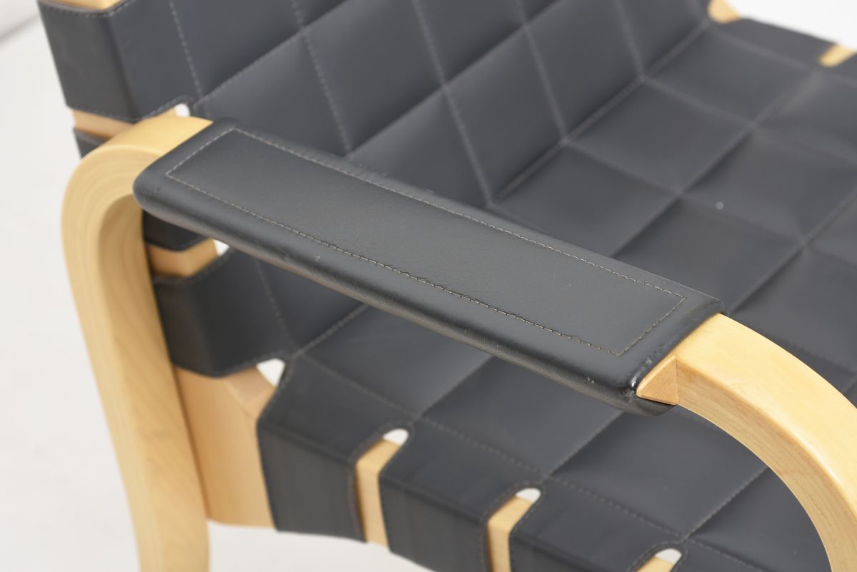 Aalto Alvar armchair 45 dark gray 04