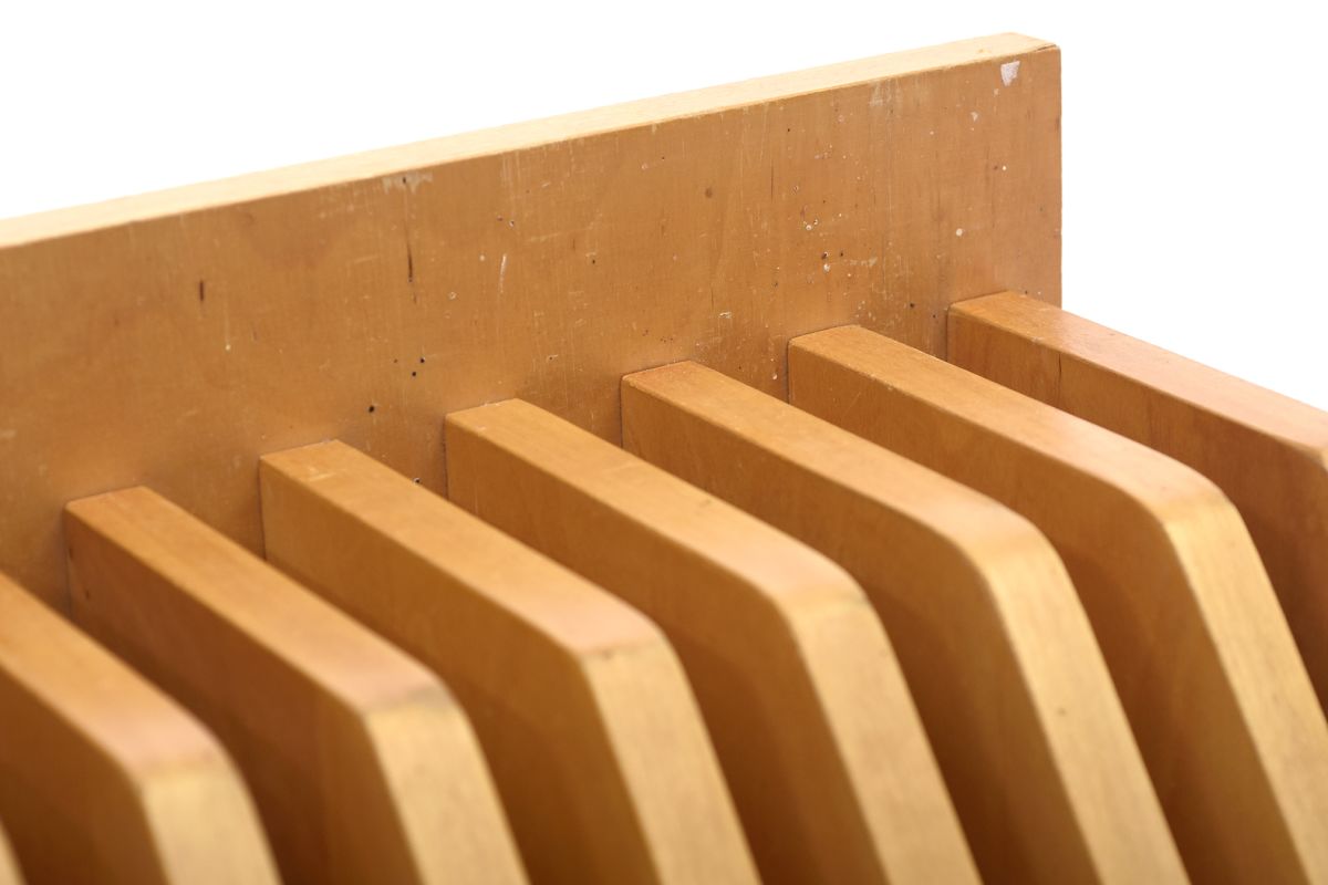 Anonymous Finnish book stand 02