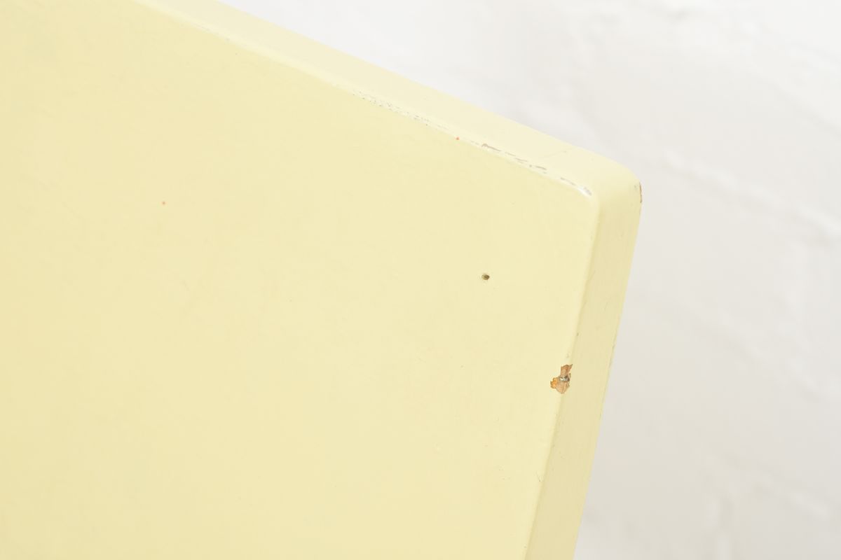 Aalto-Alvar-Chair-611-Painted_detail2