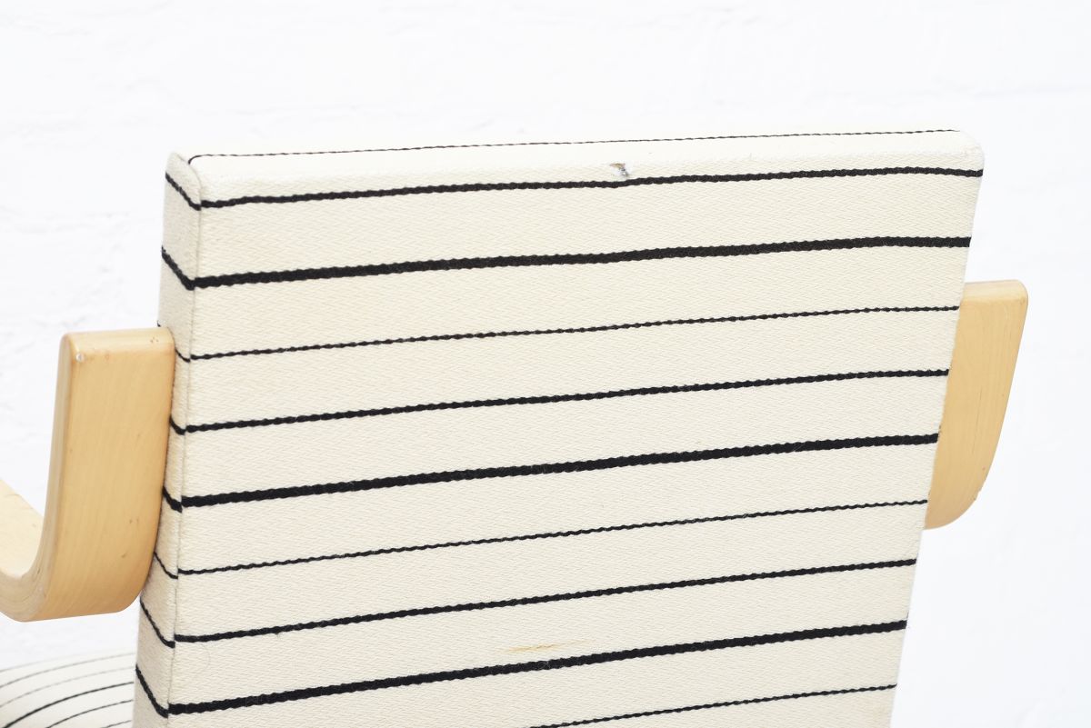 Aalto Alvar Armchair 402 artek fabric 02