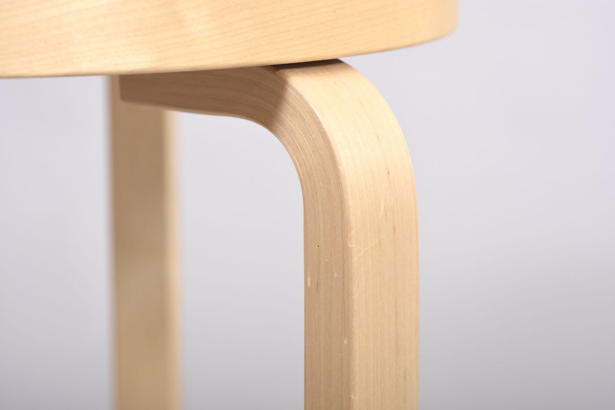 Aalto Alvar table 90d white laminate 2011 03