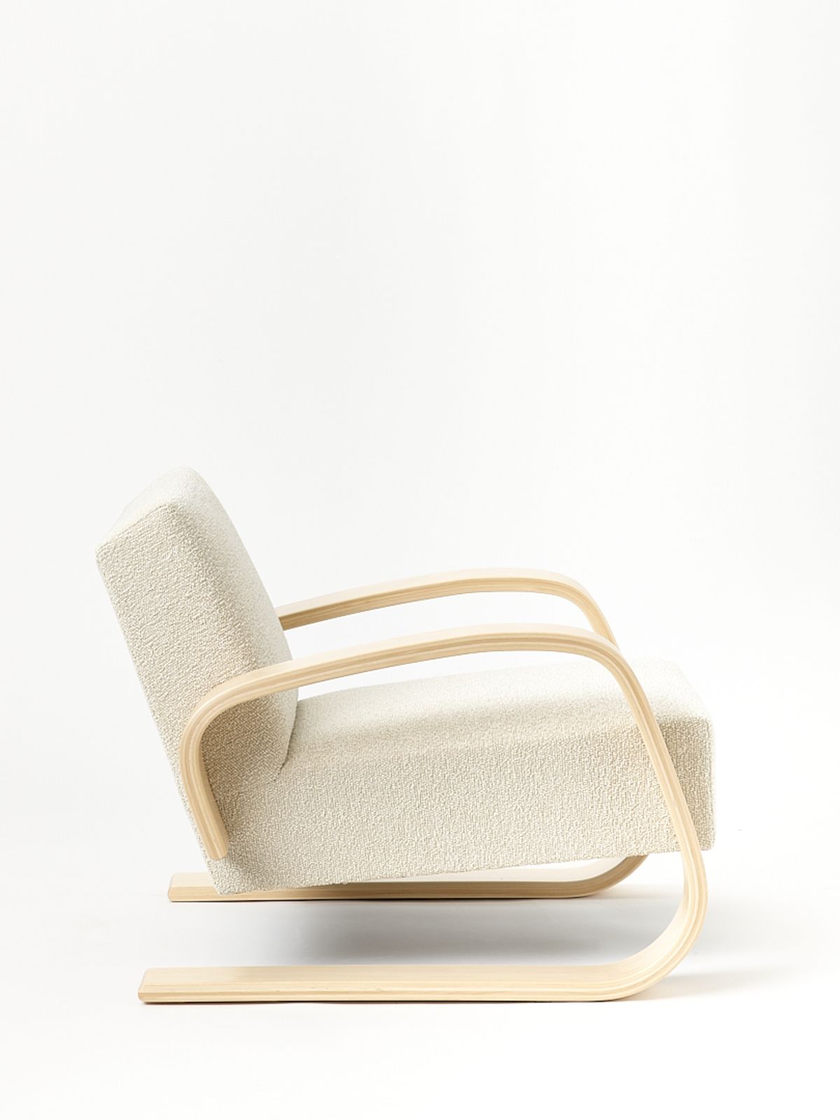 Artek 400 birch natural Nubia 02 2