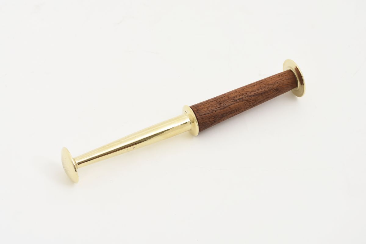 Anonymous-Mortar-Pastle-Bronz-Mahogany_detail6