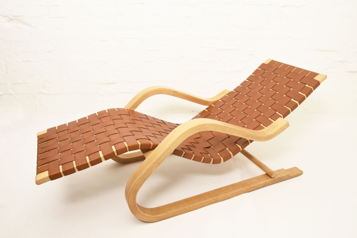 Aalto-Alvar-Lounge-Chair-43-Leather-belt