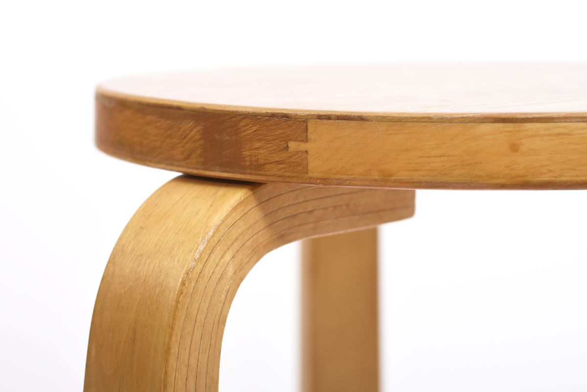 Aalto Alvar Stool 60 pair 02