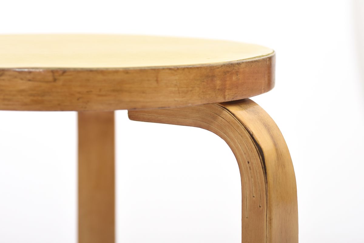 Aalto Alvar stool 60 yellow linoleum 02