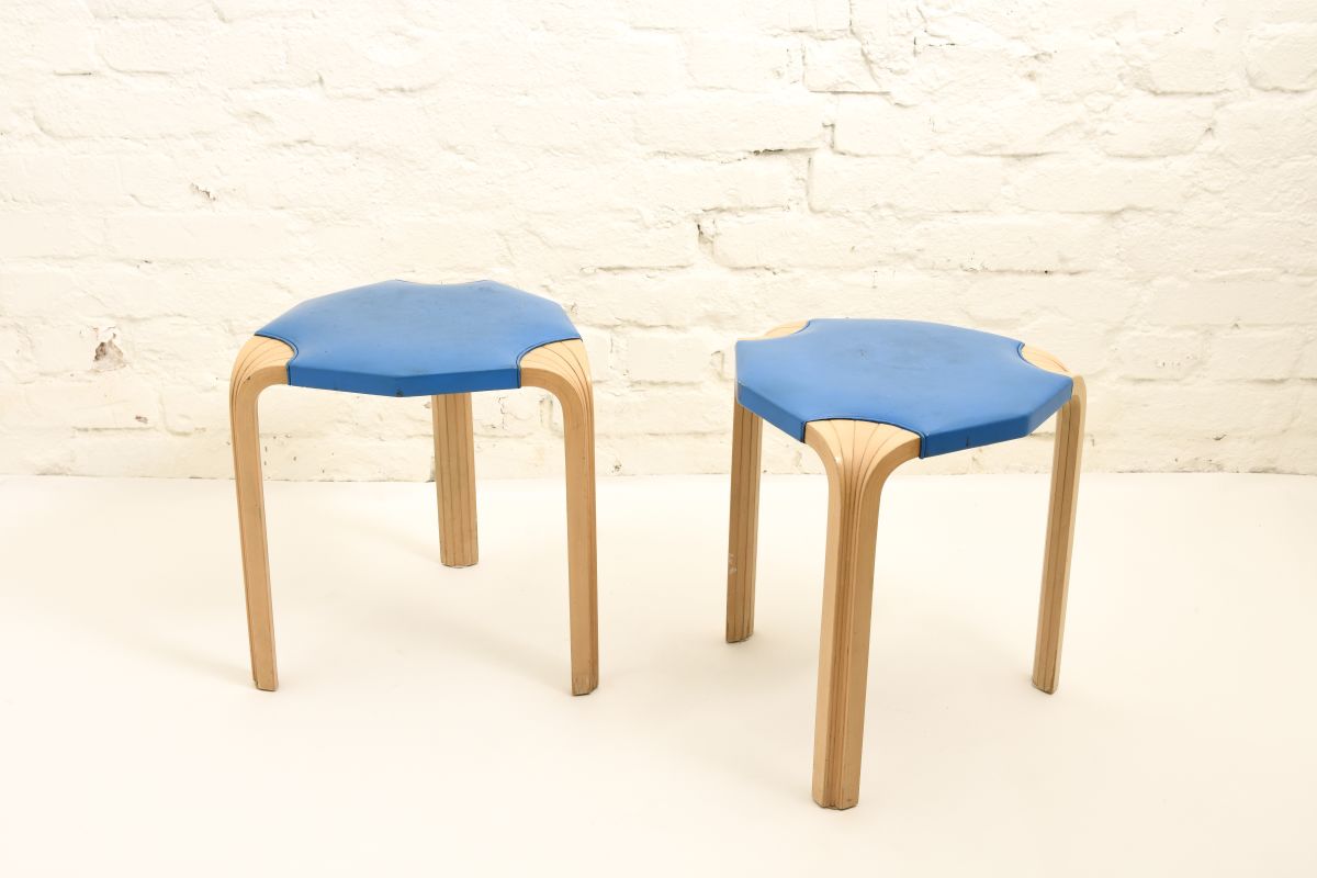 Aalto-Alvar-Stool X-602-Blue