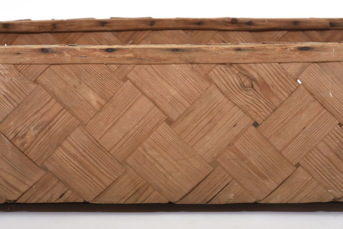 Anonymous Large finnish wooden basket 02 2