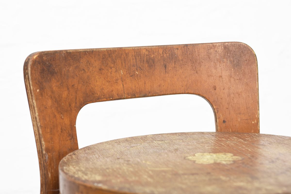 Aalto Alvar Chair K65 heavy patina 01