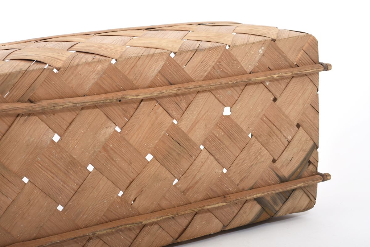 Anonymous Large finnish wooden basket 05
