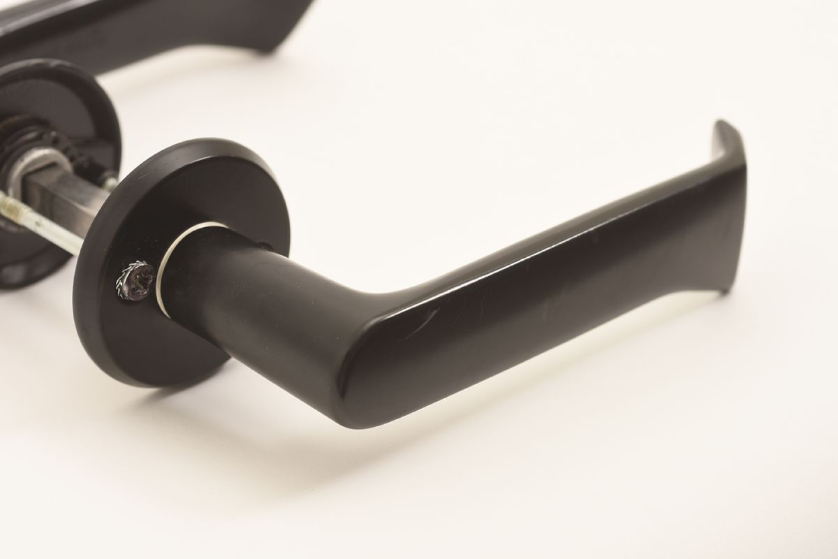 Aalto-Alvar-Door-Handle-smaller_detail2