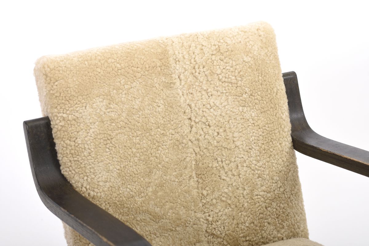 Aalto Alvar Armchair 402 browun x sheepskin 01